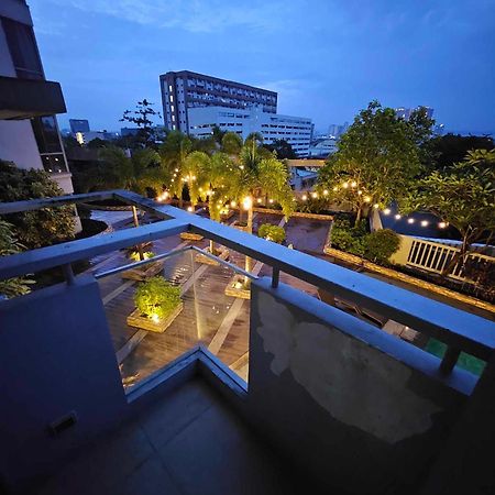 Cubao Manhattan Heights Unit 5A Tower C Quezon City Esterno foto