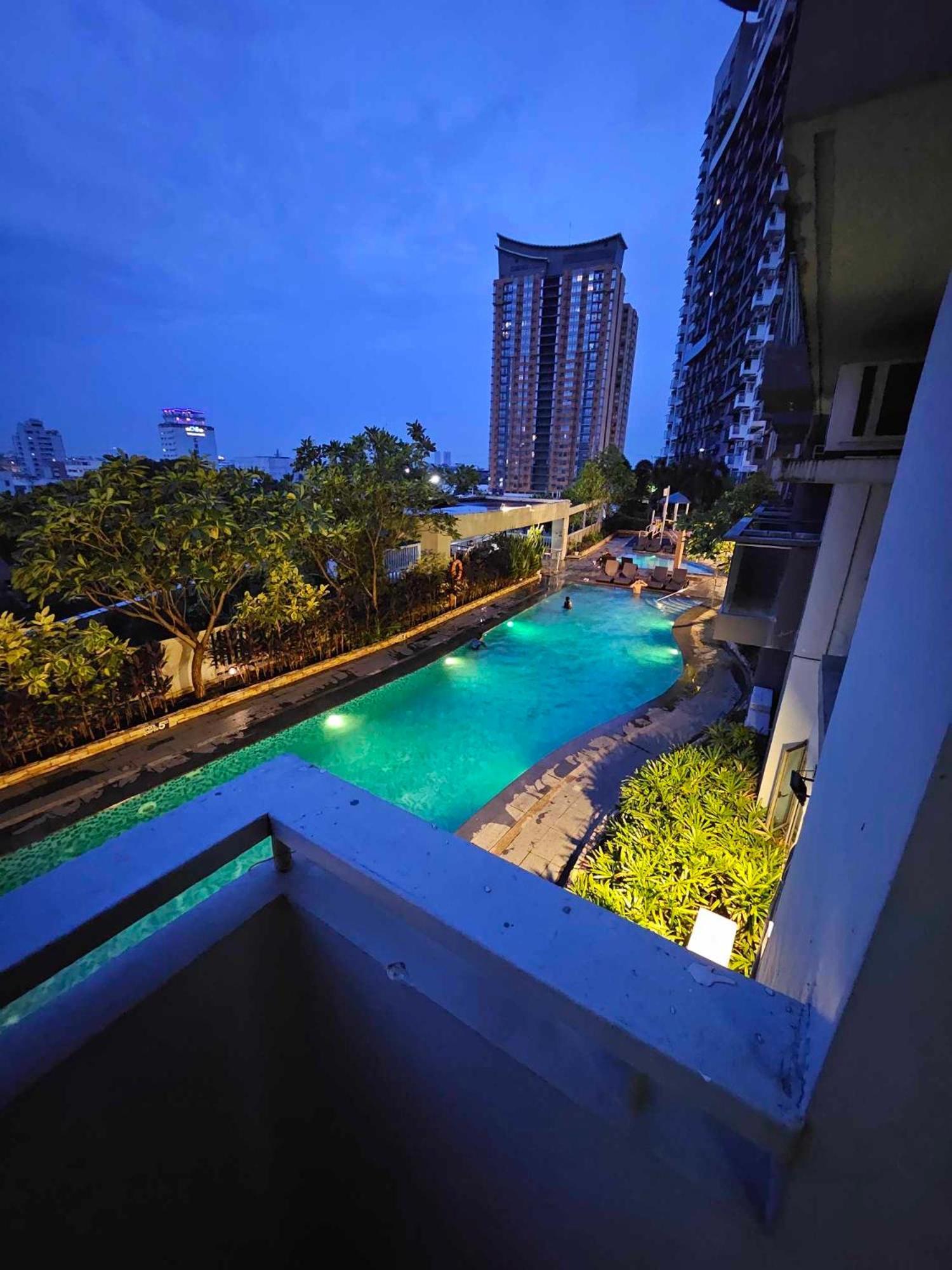 Cubao Manhattan Heights Unit 5A Tower C Quezon City Esterno foto