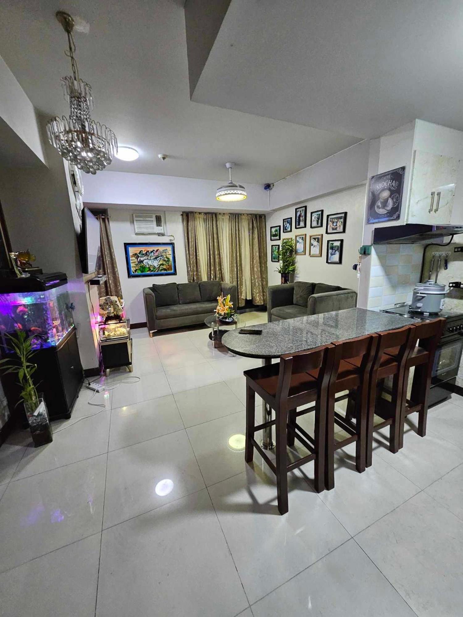 Cubao Manhattan Heights Unit 5A Tower C Quezon City Esterno foto