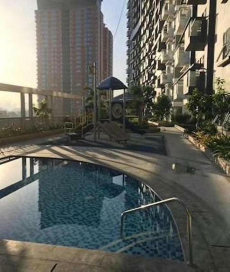 Cubao Manhattan Heights Unit 5A Tower C Quezon City Esterno foto