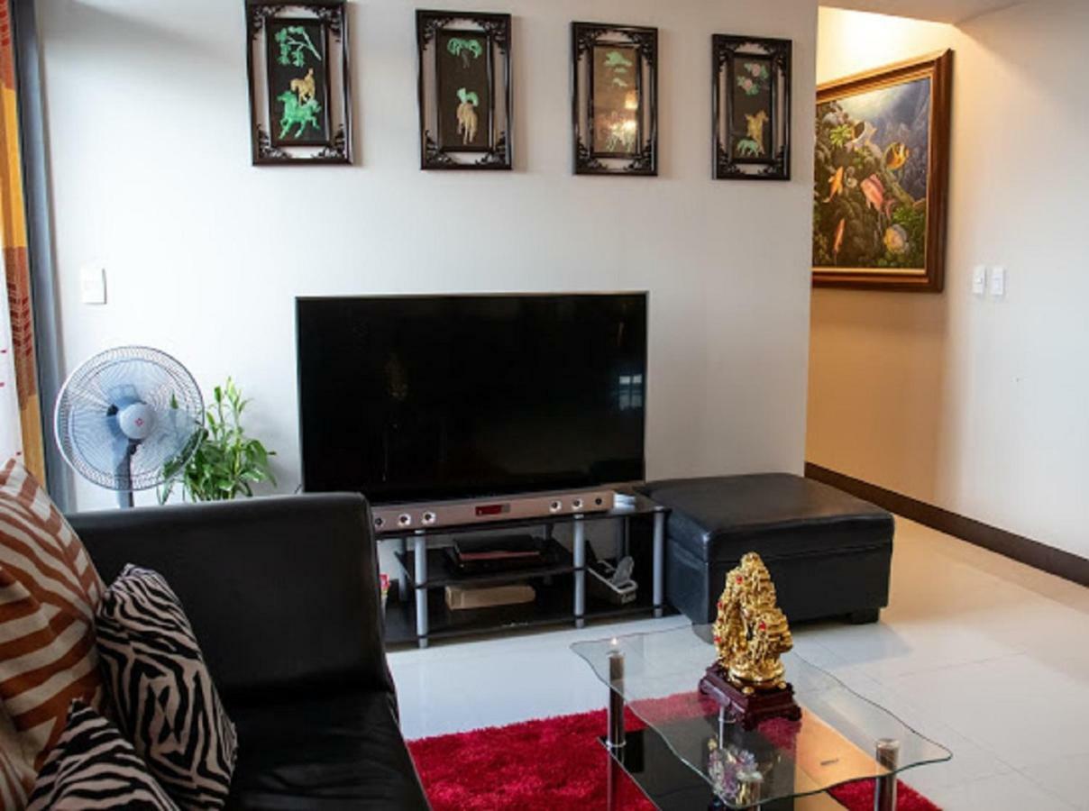 Cubao Manhattan Heights Unit 5A Tower C Quezon City Esterno foto