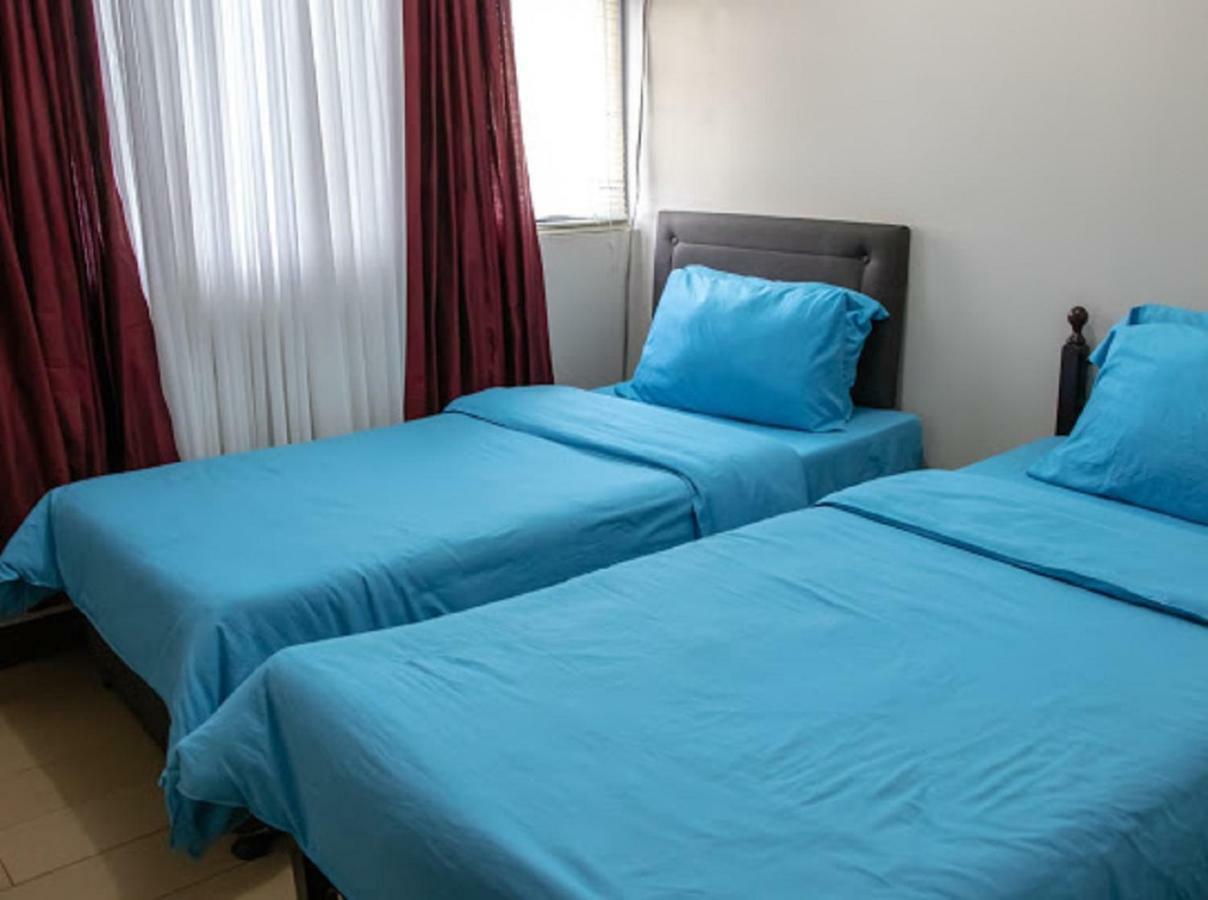 Cubao Manhattan Heights Unit 5A Tower C Quezon City Esterno foto