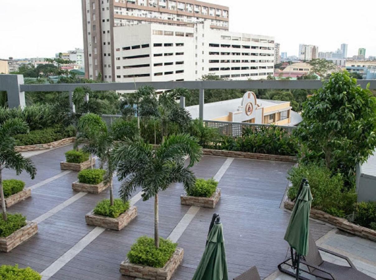 Cubao Manhattan Heights Unit 5A Tower C Quezon City Esterno foto
