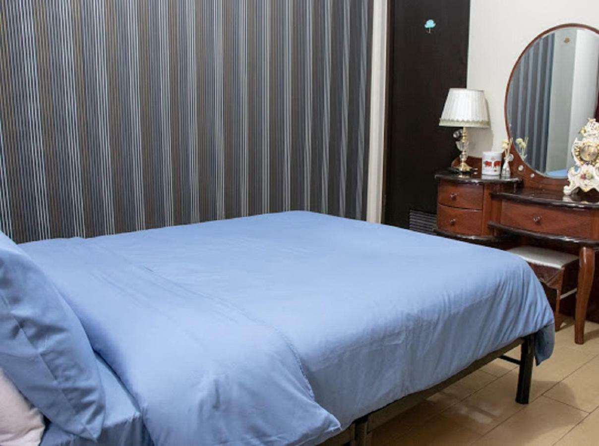 Cubao Manhattan Heights Unit 5A Tower C Quezon City Esterno foto