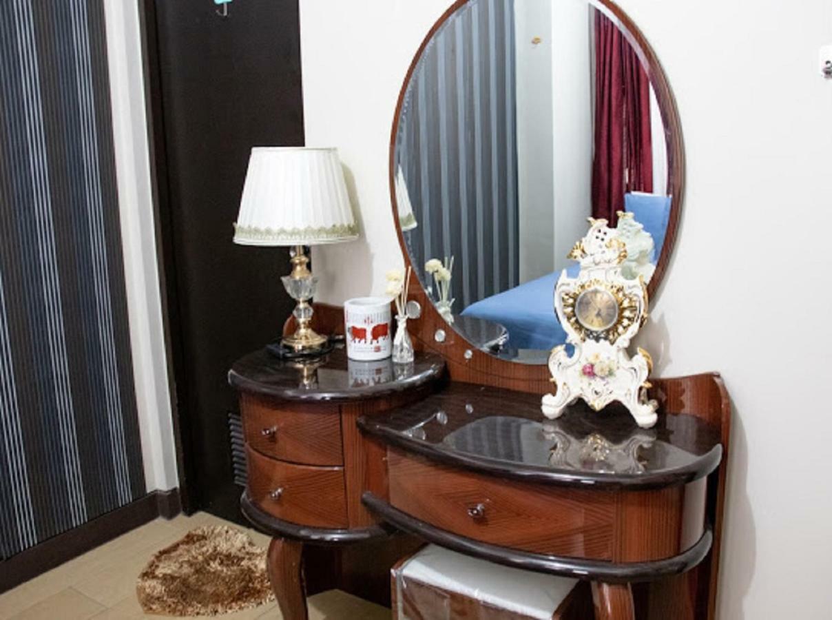 Cubao Manhattan Heights Unit 5A Tower C Quezon City Esterno foto