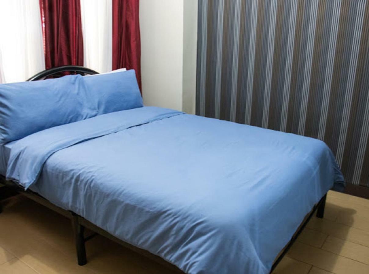 Cubao Manhattan Heights Unit 5A Tower C Quezon City Esterno foto